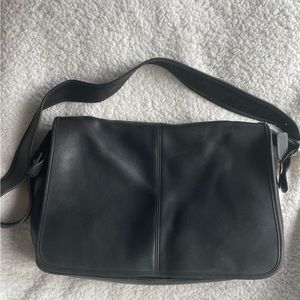 Beautiful vintage Coach messenger/laptop bag